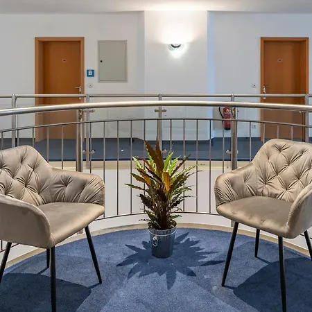 Hotell Belmondo Leipzig Airport 4*