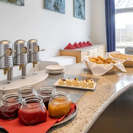 Belmondo Leipzig Airport Otel 4*