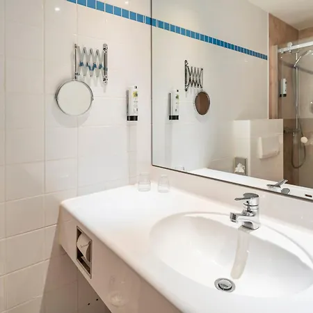 Belmondo Leipzig Airport Szálloda 4*