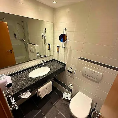 Hotell Belmondo Leipzig Airport By Mayburgh